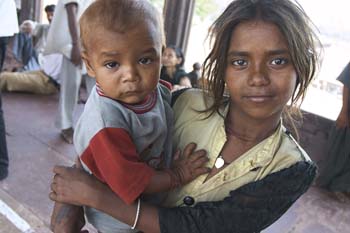 <b>India, Delhi</b>, Portrait of children