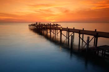 <b>Malaysia, Borneo, Kapalai Island</b>, The jetty at dusk