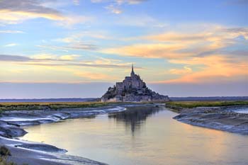 <b>France, Normandy</b>, Mont-Saint-Michel at sumrise
