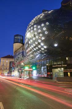 The modern Kunsthaus building