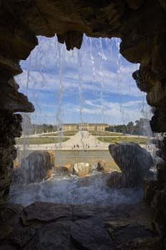 The fountain at Schönbrunn Palace in Vienna